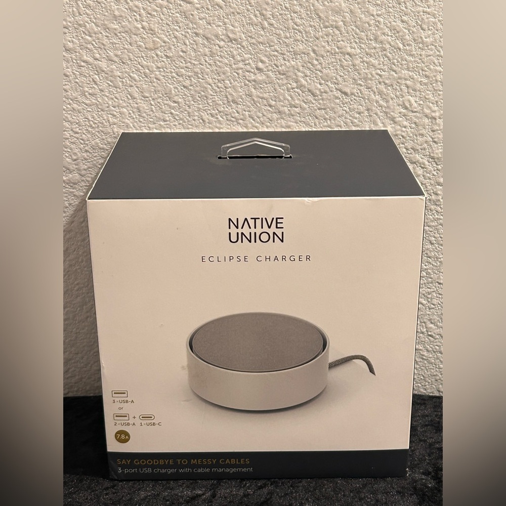 Native Union Eclipse Charger  3-Port USB Charging Station with Cable Management